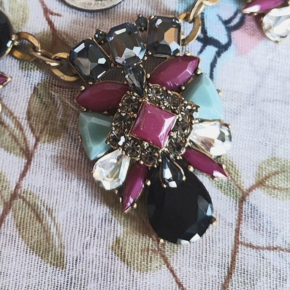 J. Crew Dark Mauve Black Smoke Mint Brass Statement Necklace Lifesaver Clasp EUC - Picture 12 of 12